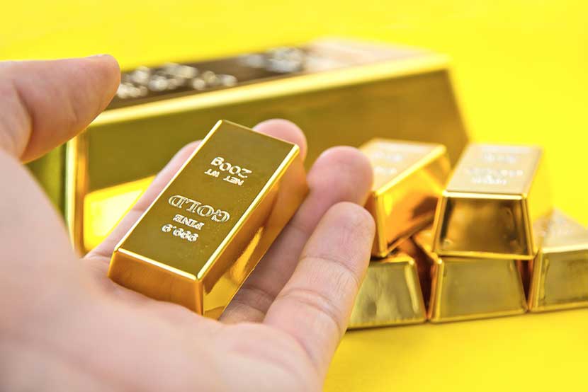 Three Reasons to Hold Gold in 2016…